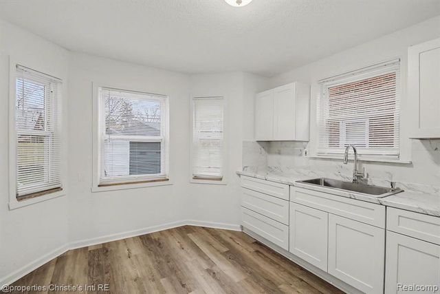 18300 Mendota Street, Detroit, MI 48221