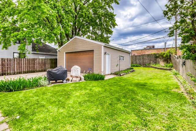 15 W Ann Street, Lombard, IL 60148