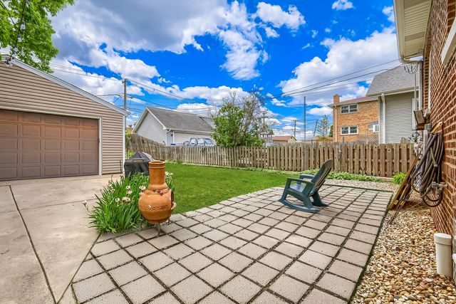 15 W Ann Street, Lombard, IL 60148