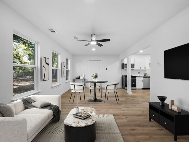 506 Worsham Street, Montgomery, TX 77316