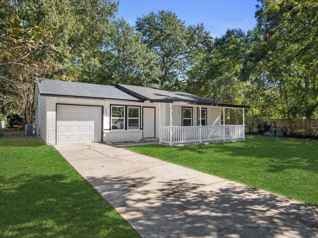 506 Worsham Street, Montgomery, TX 77316