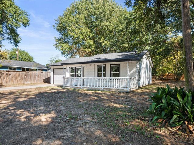 506 Worsham Street, Montgomery, TX 77316