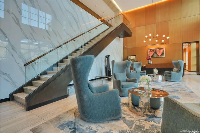 100 Garvies Point Road 1327, Glen Cove, NY 11542