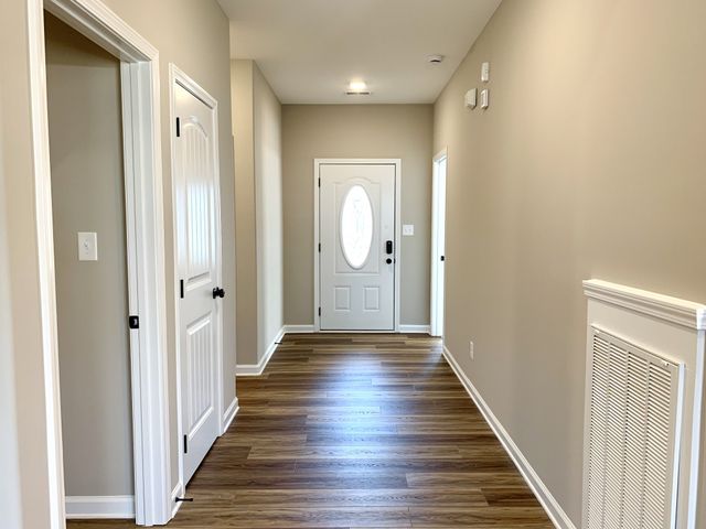 413 Ayden Ln, Clarksville, TN 37042