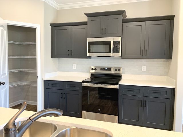 413 Ayden Ln, Clarksville, TN 37042