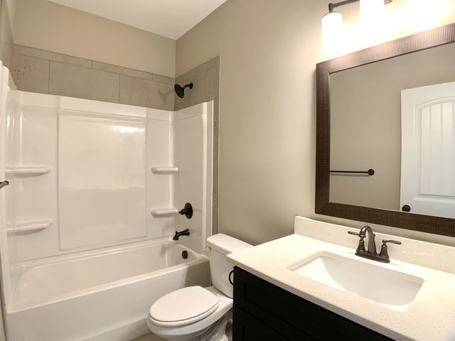 413 Ayden Ln, Clarksville, TN 37042