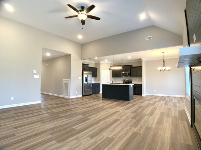 413 Ayden Ln, Clarksville, TN 37042