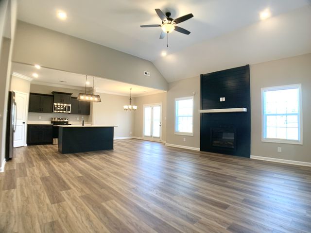 413 Ayden Ln, Clarksville, TN 37042