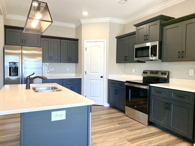 413 Ayden Ln, Clarksville, TN 37042