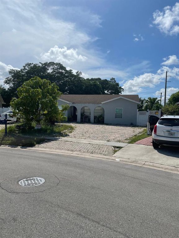 22035 SW 58th Avenue SW, Boca Raton, FL 33428
