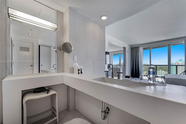3101 Bayshore Dr 1402, Fort Lauderdale, FL 33304