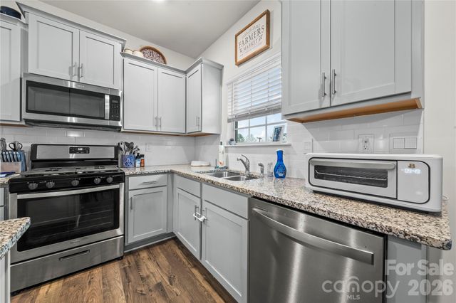 7549 Stonehouse Drive, Gastonia, NC 28056