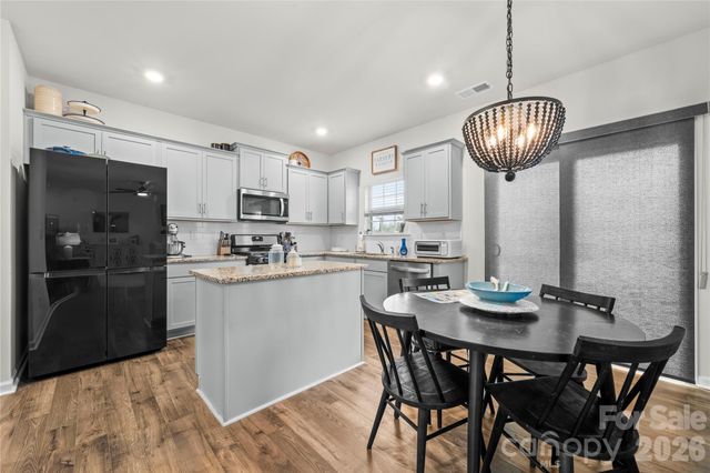 7549 Stonehouse Drive, Gastonia, NC 28056