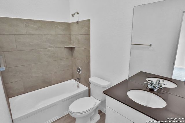 2716 SIERRA CHICAS LN, Seguin, TX 78155