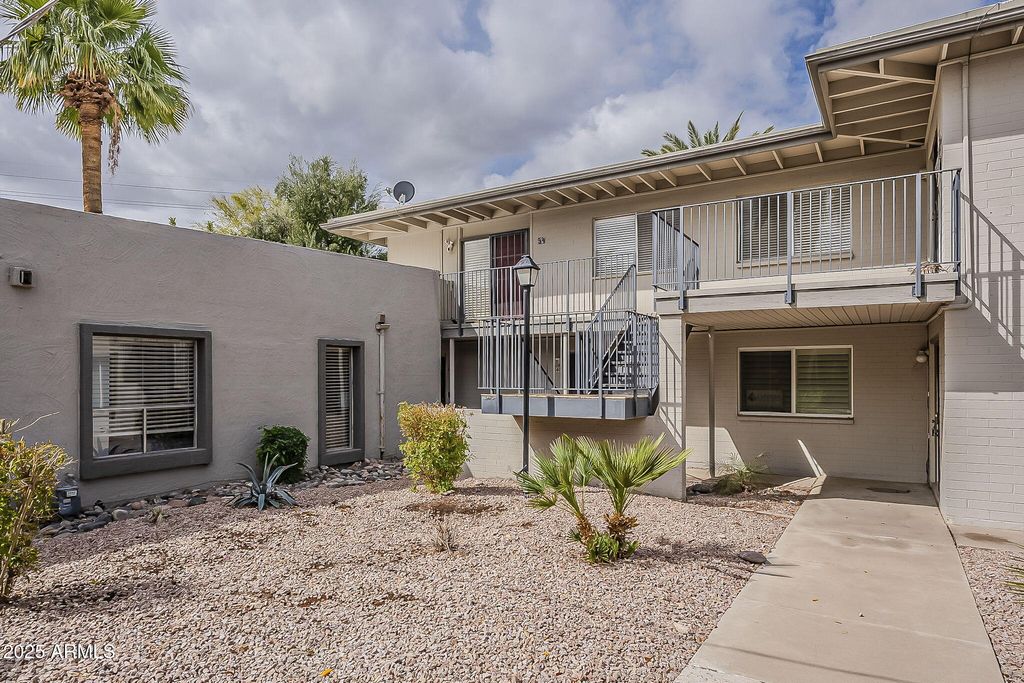 4114 E Calle Redonda -- 54, Phoenix, AZ 85018 — photo 2