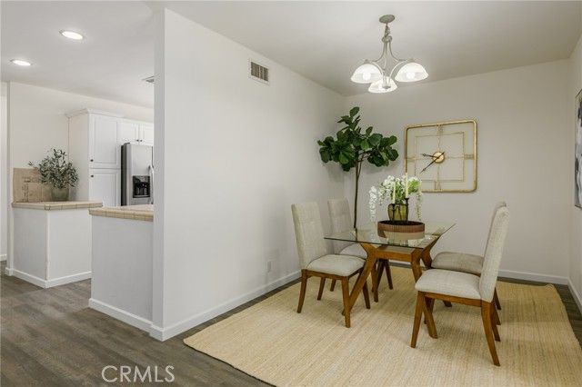 17256 Lemay, Los Angeles, CA 91406