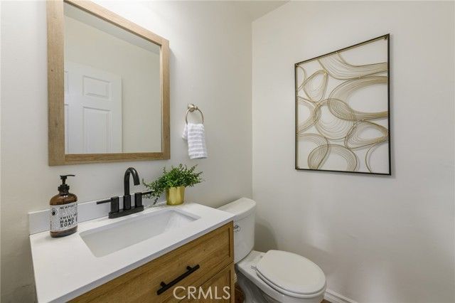 17256 Lemay, Los Angeles, CA 91406