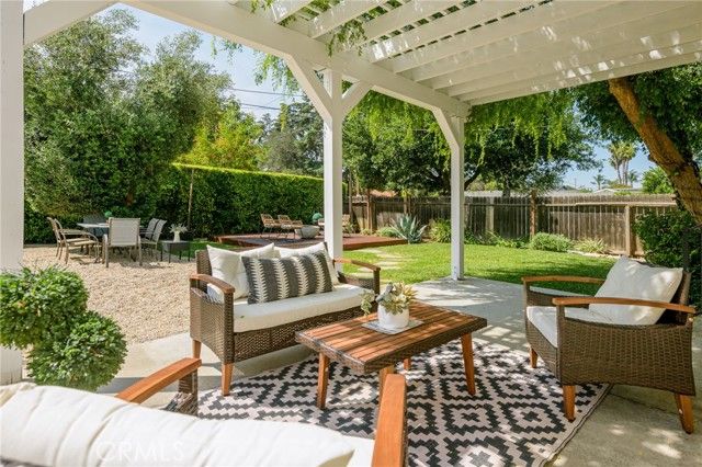 17256 Lemay, Los Angeles, CA 91406