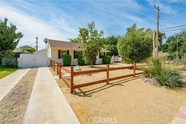 17256 Lemay, Los Angeles, CA 91406