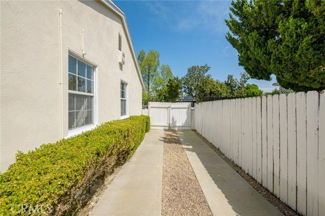 17256 Lemay, Los Angeles, CA 91406