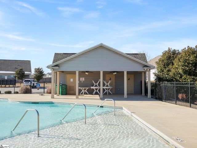 965 Deepwood Court, Boiling Springs, SC 29316