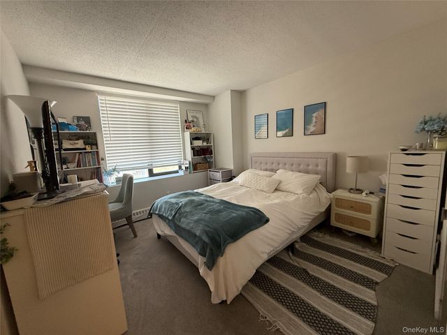 4 Martine Avenue 1416, White Plains, NY 10606