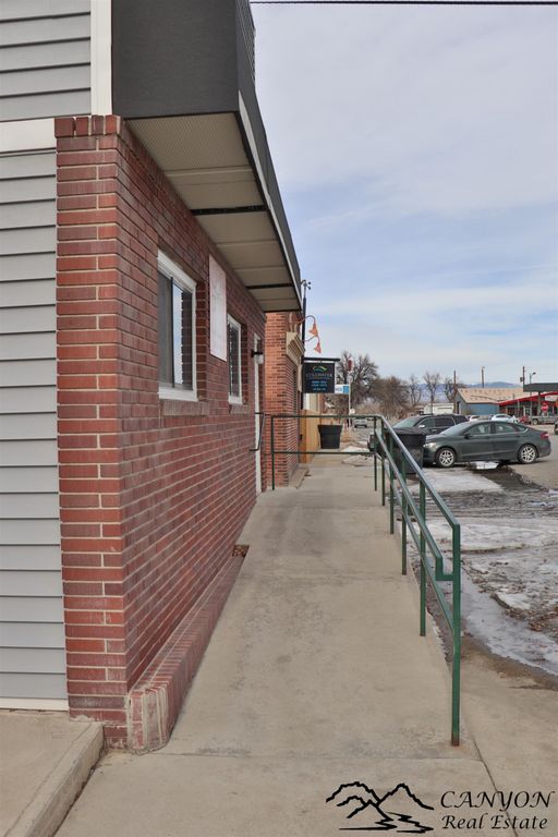 450 Montana Ave, Lovell, WY 82431 photo 3