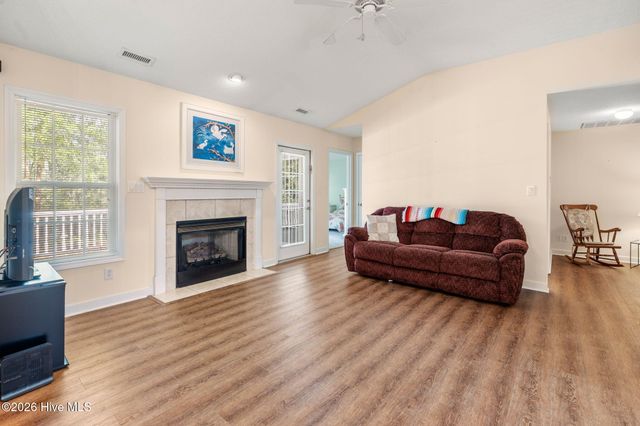 3864 Harmony Circle SE, Southport, NC 28461