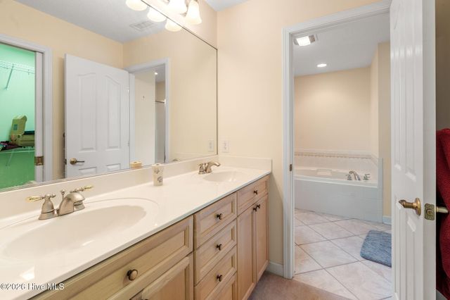 3864 Harmony Circle SE, Southport, NC 28461