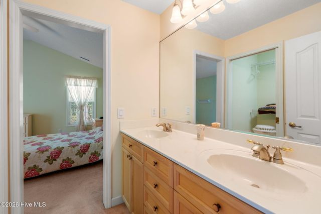 3864 Harmony Circle SE, Southport, NC 28461