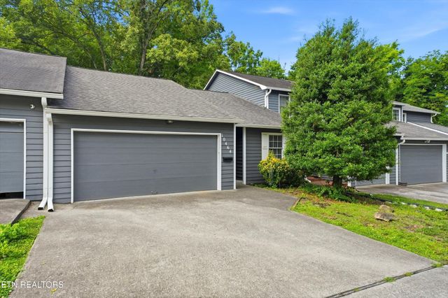 10464 Laura Lee Lane, Knoxville, TN 37922