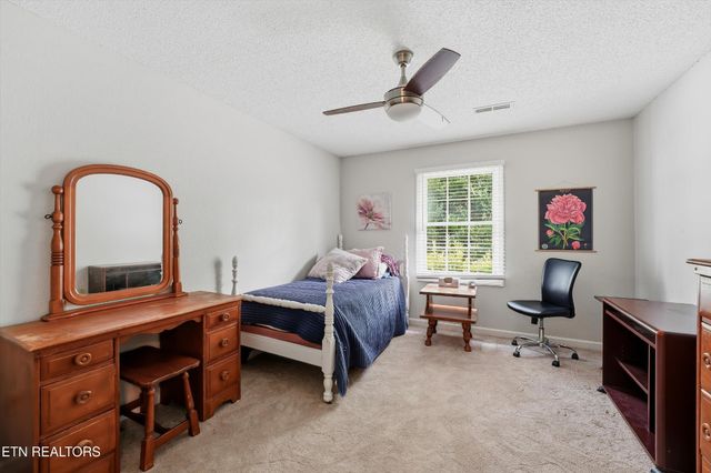 10464 Laura Lee Lane, Knoxville, TN 37922