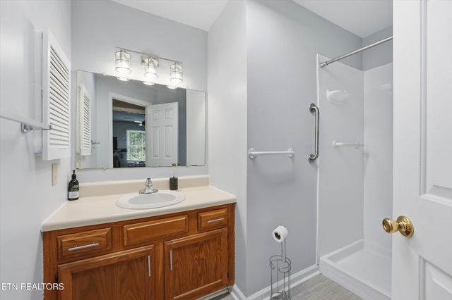 10464 Laura Lee Lane, Knoxville, TN 37922