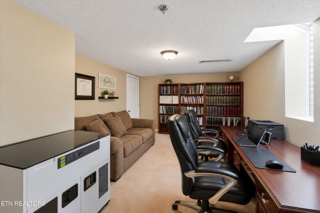 10464 Laura Lee Lane, Knoxville, TN 37922