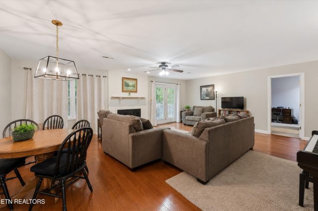 10464 Laura Lee Lane, Knoxville, TN 37922