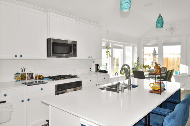 10018 FARMLAND Drive, Frisco, TX 75035