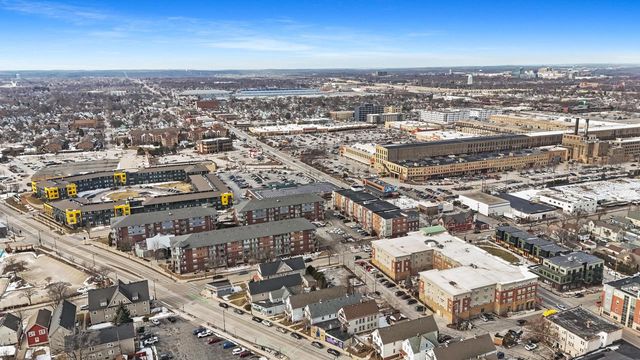 6410 W National AVENUE, West Allis, WI 53214