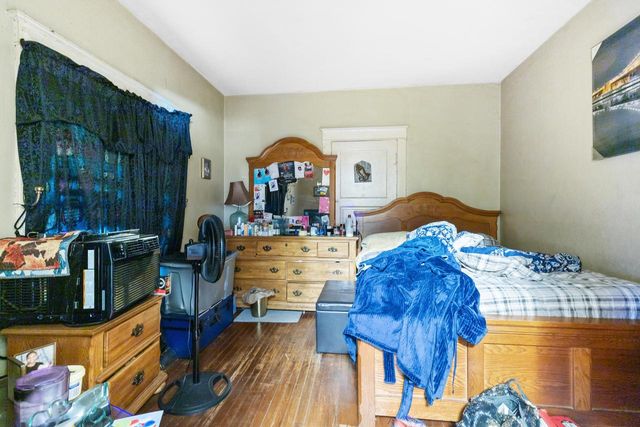 6410 W National AVENUE, West Allis, WI 53214