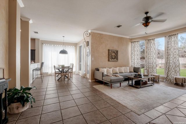 823 Peg Oak, San Antonio, TX 78258