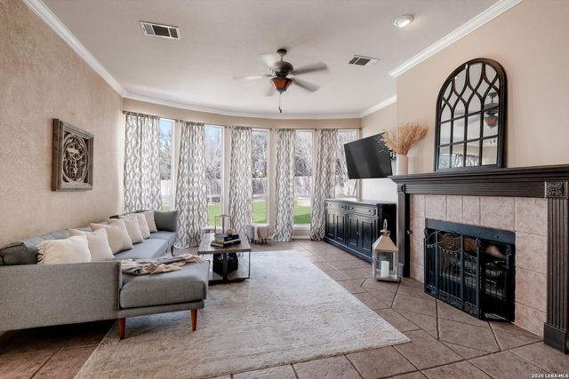 823 Peg Oak, San Antonio, TX 78258