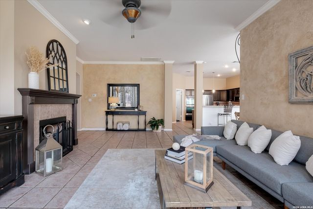 823 Peg Oak, San Antonio, TX 78258