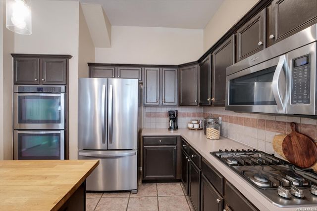 823 Peg Oak, San Antonio, TX 78258