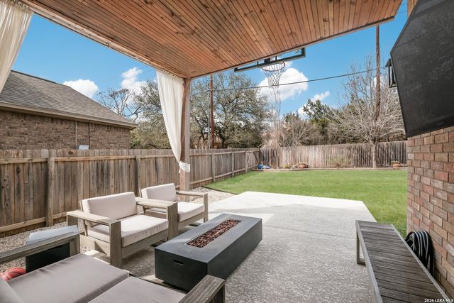 823 Peg Oak, San Antonio, TX 78258