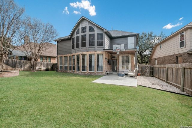 823 Peg Oak, San Antonio, TX 78258