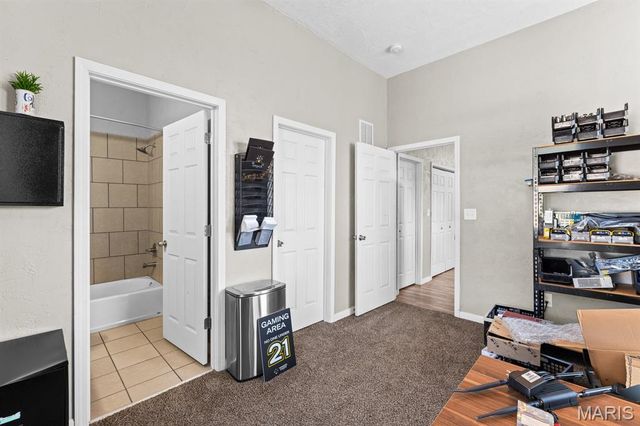 719 Centreville Avenue, Belleville, IL 62220