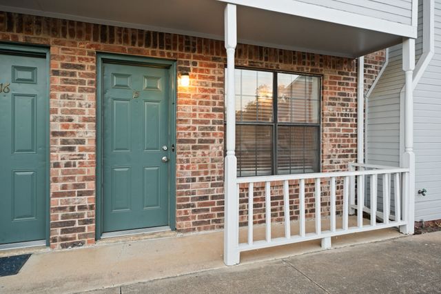 929 W Hickory Street A15, Denton, TX 76201