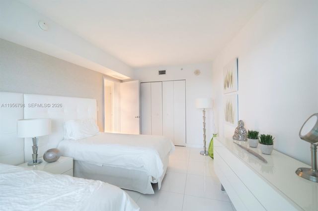 200 Sunny Isles Boulevard 21101, Sunny Isles Beach, FL 33160