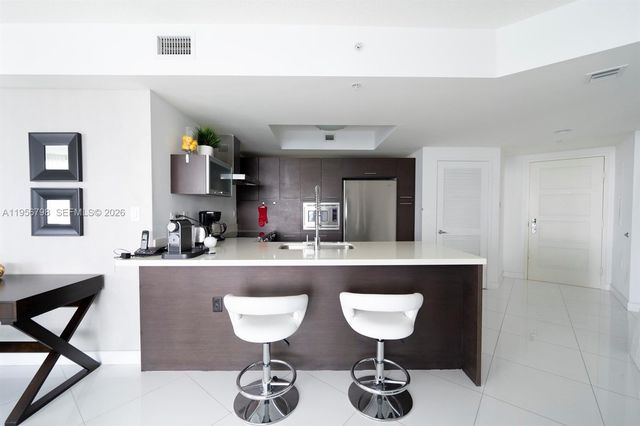 200 Sunny Isles Boulevard 21101, Sunny Isles Beach, FL 33160