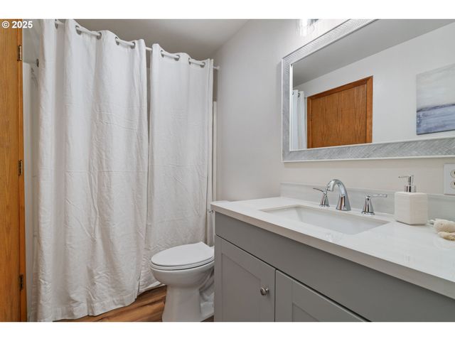 4708 Ne 132ND Pl, Vancouver, WA 98682