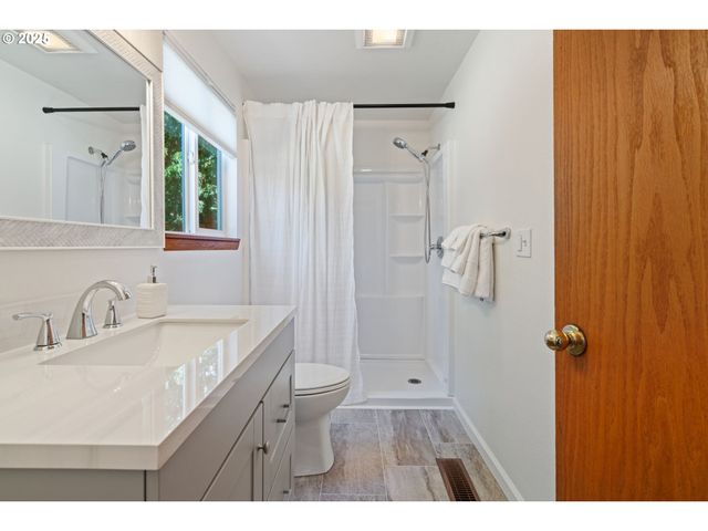 4708 Ne 132ND Pl, Vancouver, WA 98682